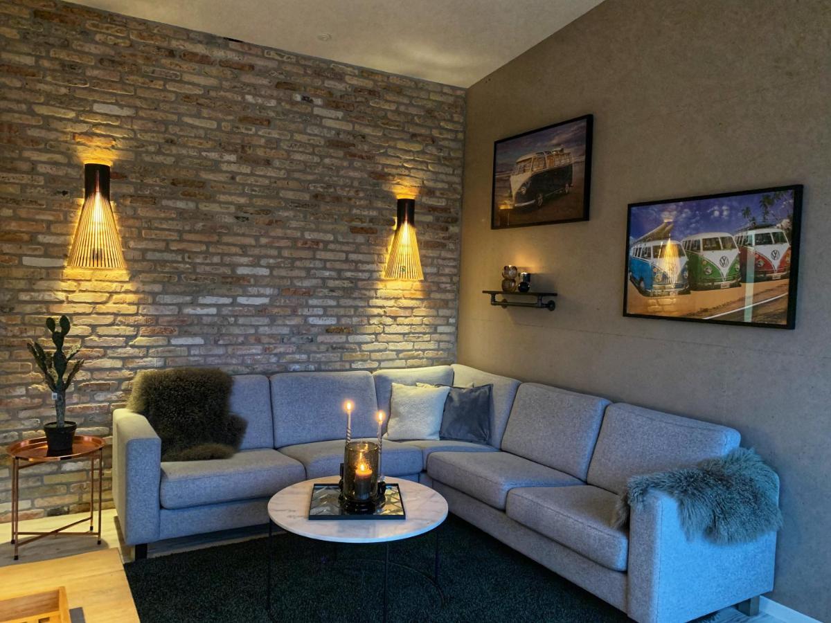 Broncks Apartment 1 - Modern 2-Bedroom In The Heart Of Tórshavn Екстериор снимка