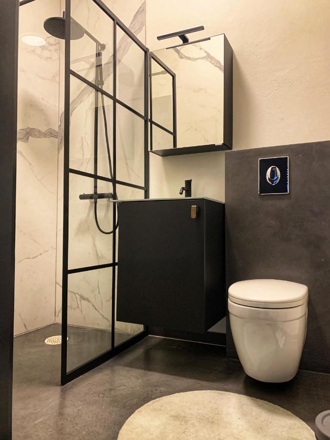 Broncks Apartment 1 - Modern 2-Bedroom In The Heart Of Tórshavn Екстериор снимка