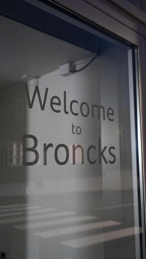 Broncks Apartment 1 - Modern 2-Bedroom In The Heart Of Tórshavn Екстериор снимка